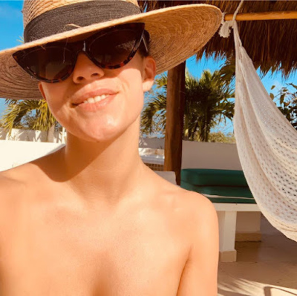 Meet your Posher, Yasmine - Picture 1 of 1